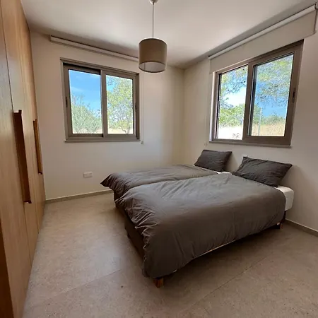 Otel Paphos House Village